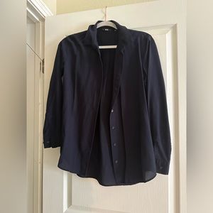 Uniqlo women shirt, good for both work/professional outfit and casual